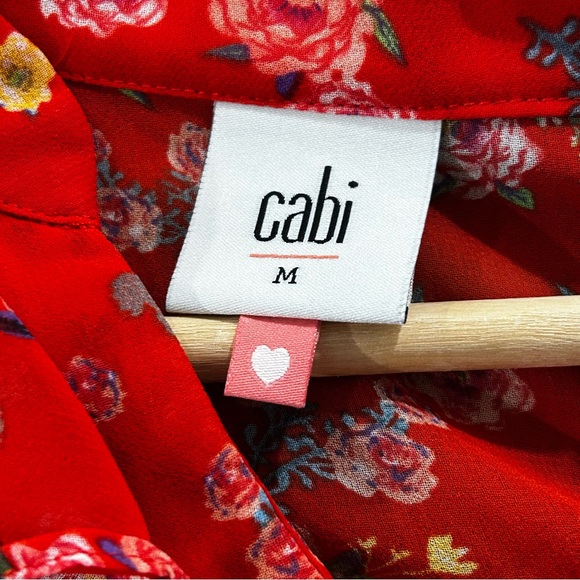 CABI “Crush” Ruffle V Neck Sleeveless Soft Feminine Rose Print on Bold Red Top M - Picture 7 of 9